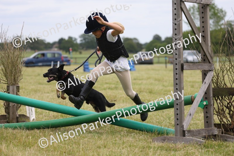 20260614-4403 - Class 25 - Horse and Hound Jumping