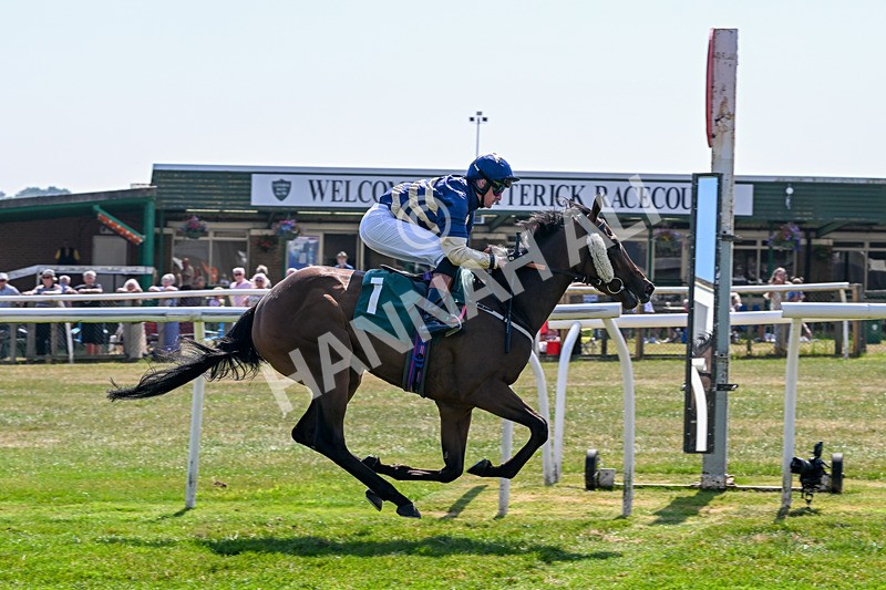 150726-Race 3-Lady Dublin-3219 - Race 3 15.10pm racingtv.com/freetrial Nursery Handicap