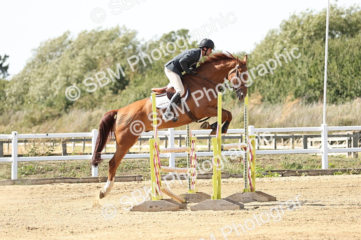 SBM_005085 - Class 6 = Senior Newcomers - 1.10m Open