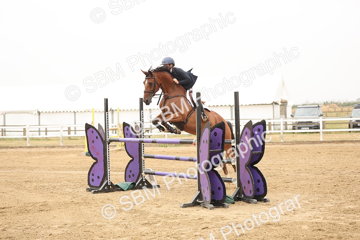SBM_024066 - Class 6 - Senior Newcomers 1.10m