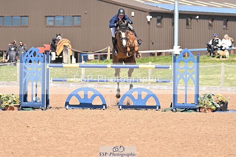 240418A-114805-02692 - Cls 5, 2 Star Medium Tour 1.35m