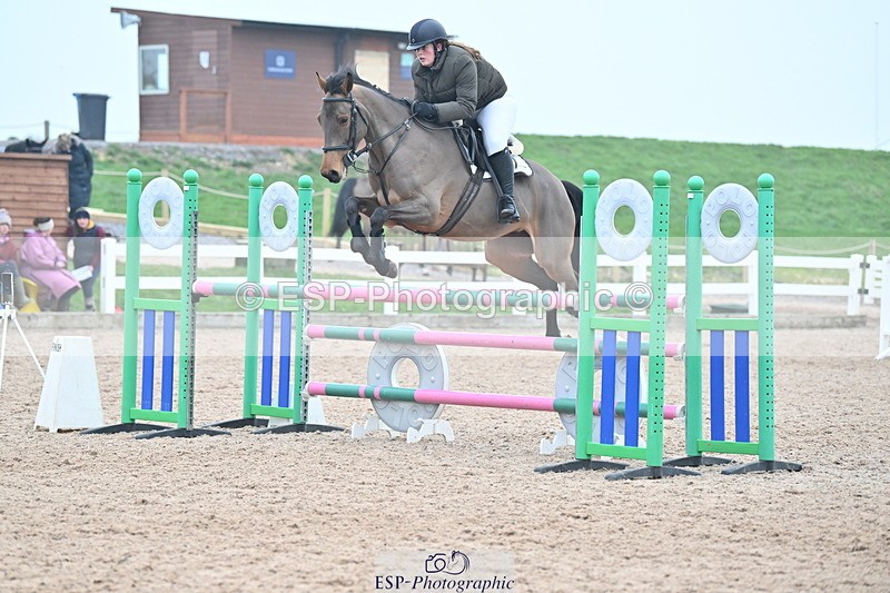 240113A-125538-02078 - Cls 12 Newcomers and 1.10m Open