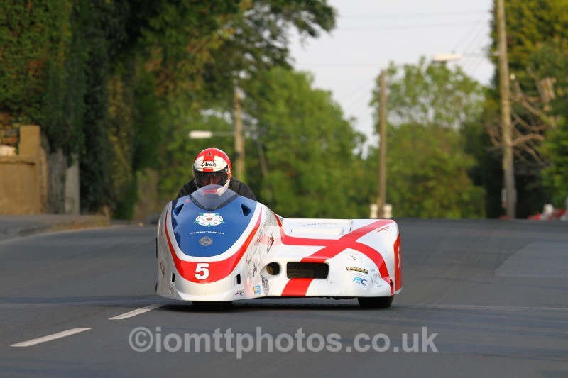 TT148521 - Tuesday Practice - Sidecars