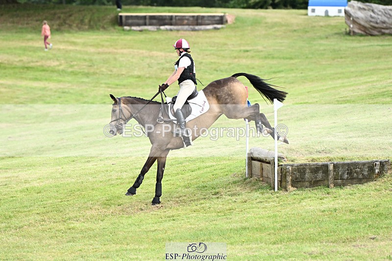 240825X-140400-34906 - 80cm XC 14.30 to 15.30