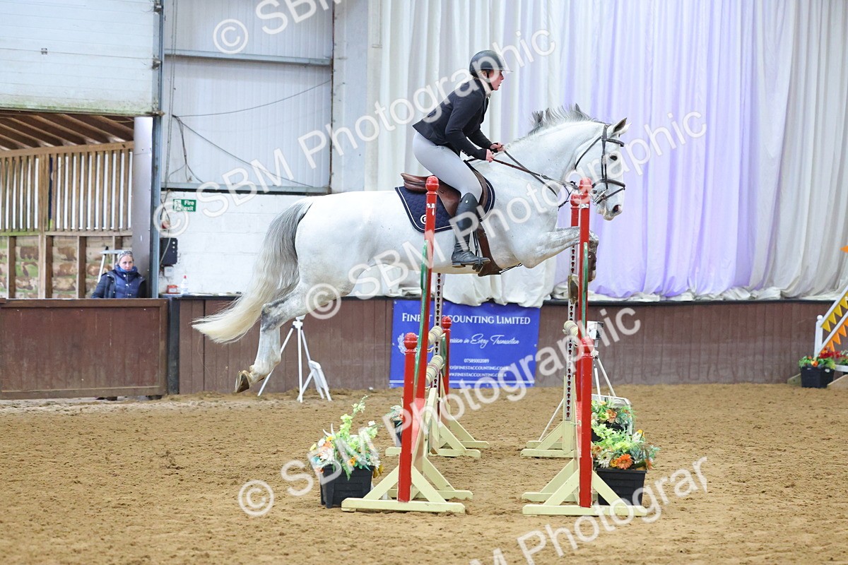 SBM_010679 - Class 23 - Senior Newcomers/ 1.10m Open - First Round (1.10m)