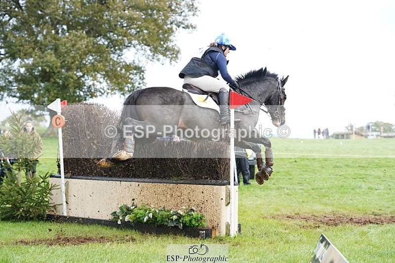 231021-135432-17451 - 444-REDHILL.SKANDEL-Emma.Stokes-SC+XC