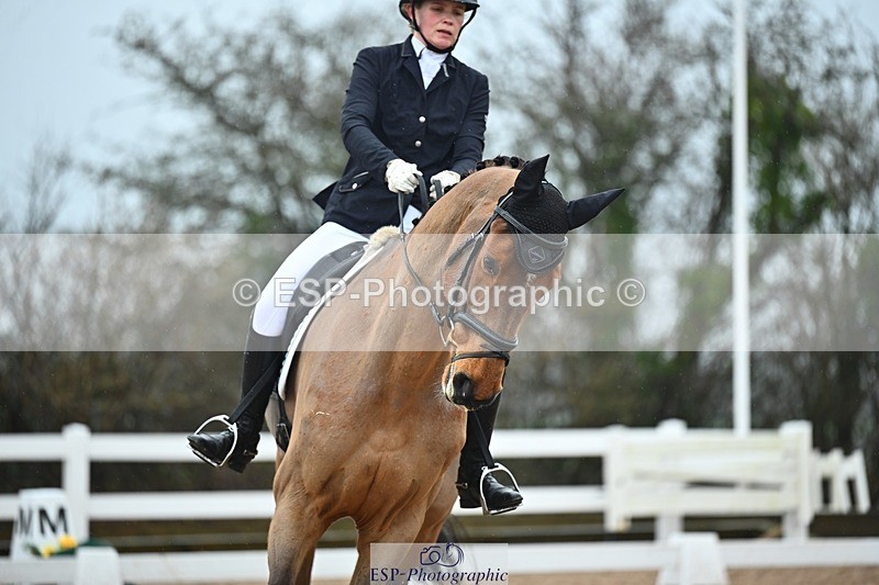 250214-134458-01991 - 217-Yasmin.Olsson-Sanderson-Top.Biats