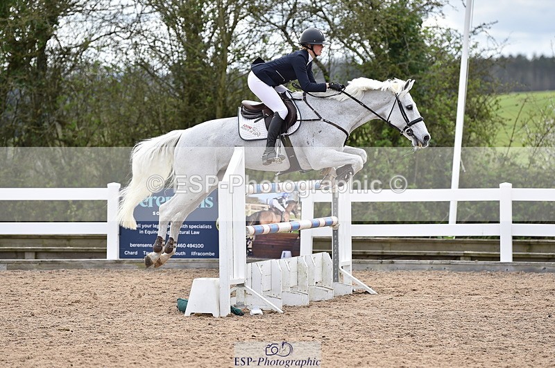 240403A-154044-01021 - Cls 5 Foxhunter and 1.20m Open