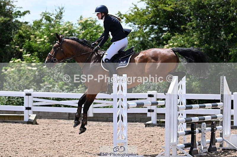 240619A-142242-00561 - Cls 4 Snr Newcomers and 1.10m Open