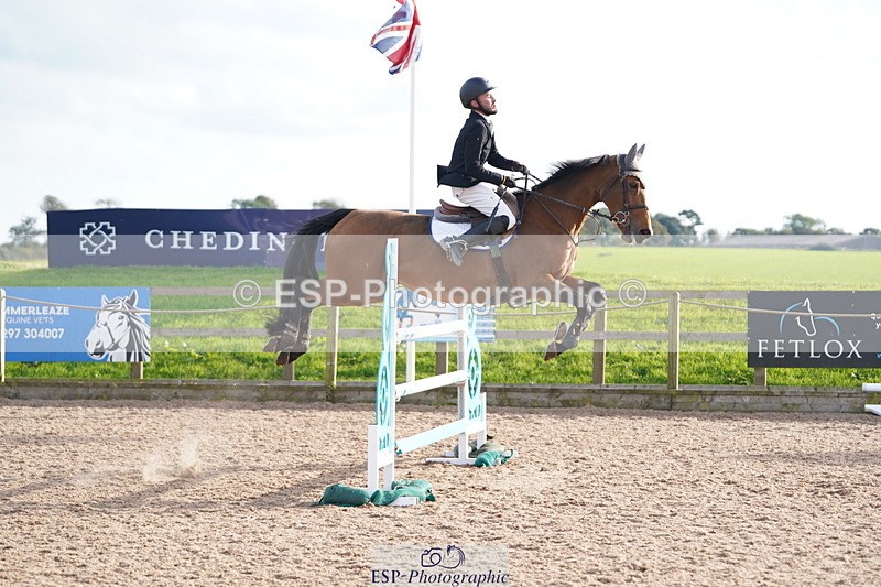 241005A-162550-05214 - SAT Cls 12 Snr Fox & 1.20m Open