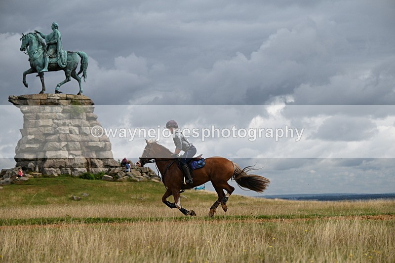 DSC_4558 - Time at Statue 09:50 to 11:09