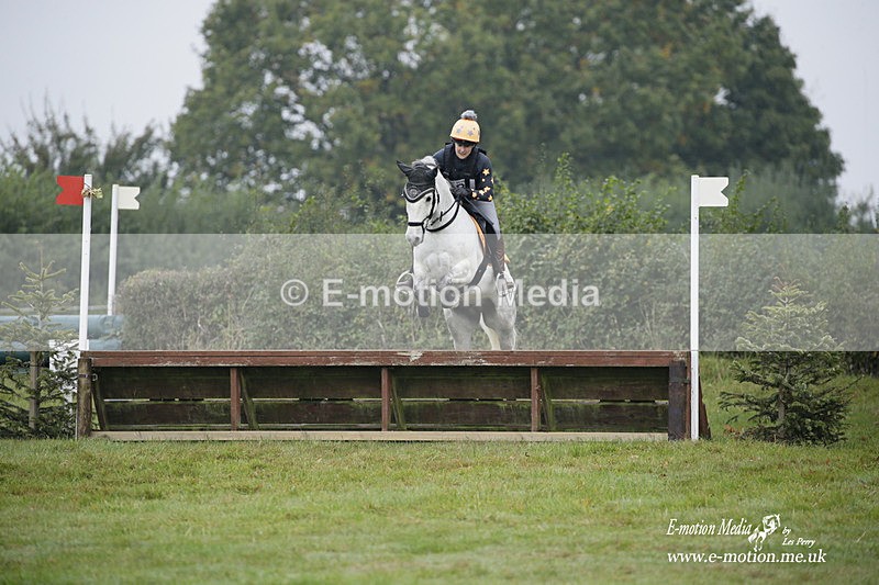 WWHT 171021 0203 - Novice Restricted (0.80m)  17/10/21