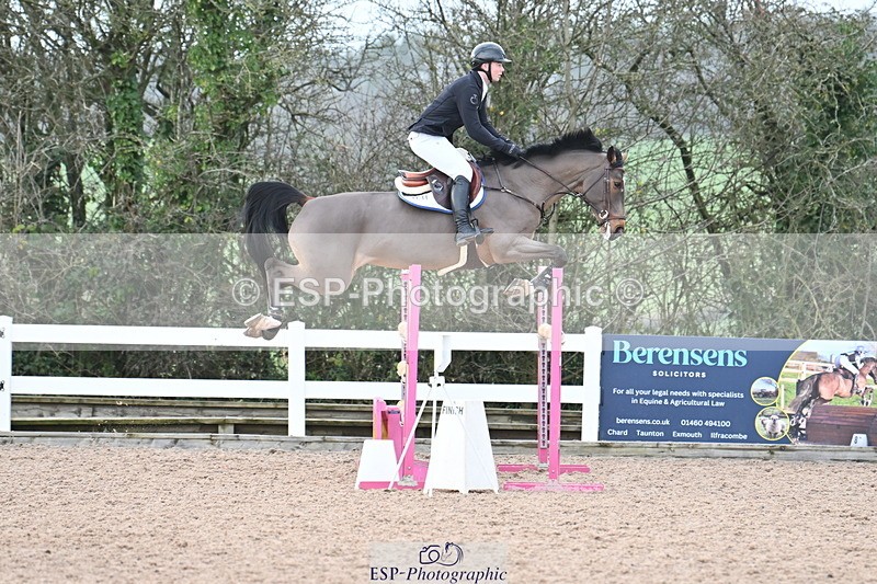 231208A-133046-00922 - Cls 6 Foxhunter & 1.20m Open