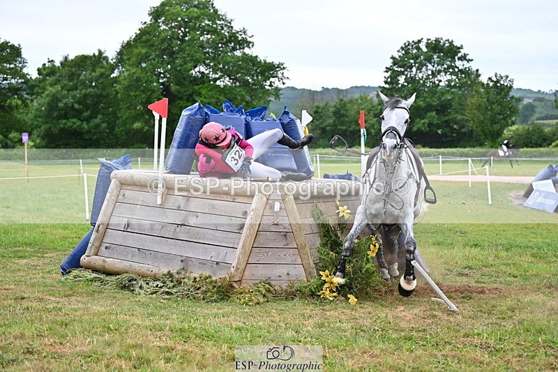 250524A-122317-10189 - B-320-Emma.Hyslop-Webb-CHICAGO.CHARLIE