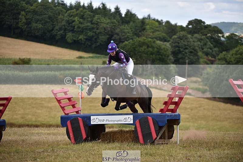 250802A-152708-07011 - F-272-Gemma.Wells-COMBE.BREEZE