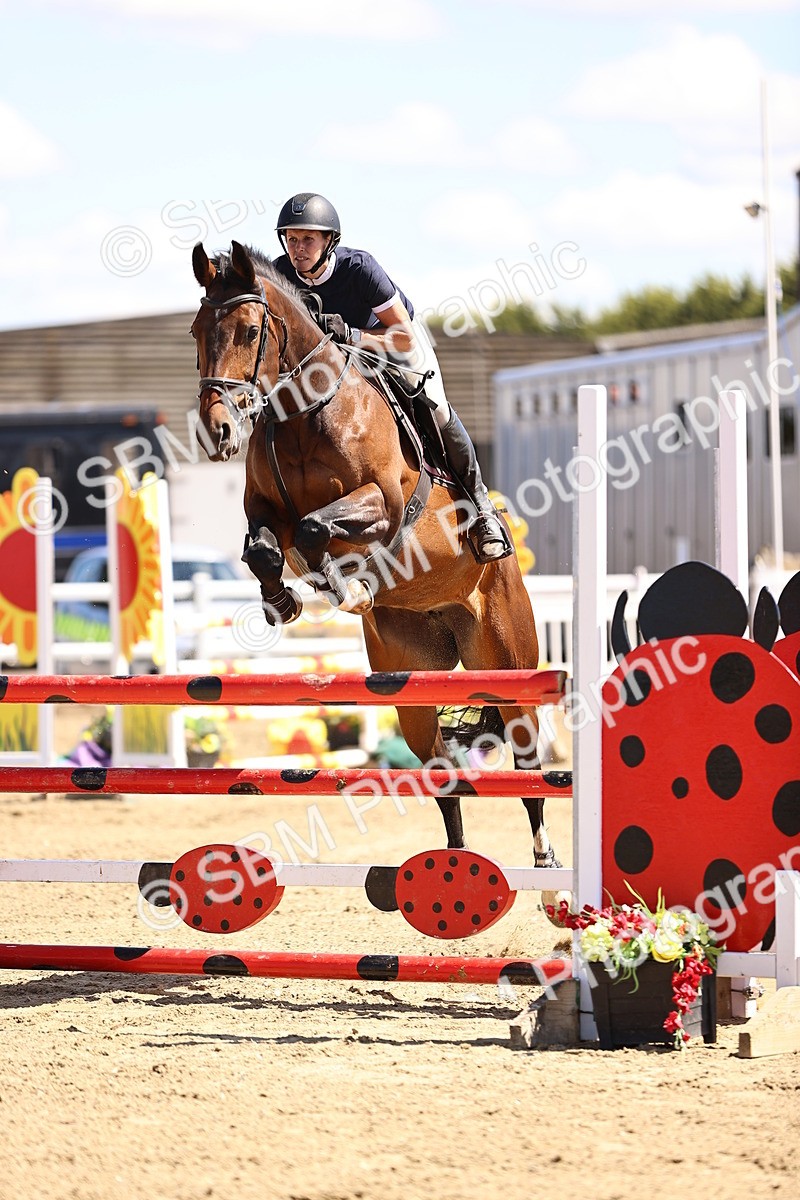 SBM_015021 - Class 15 - Senior Newcomers - 1.10m Open