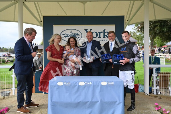 yr04092022r2-62 - Race 2 2.20pm John and Judith Marshall Memorial Stakes
