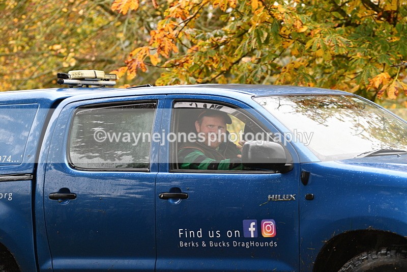 WJ5_6018 - B&B walk back for Hunt Tea !