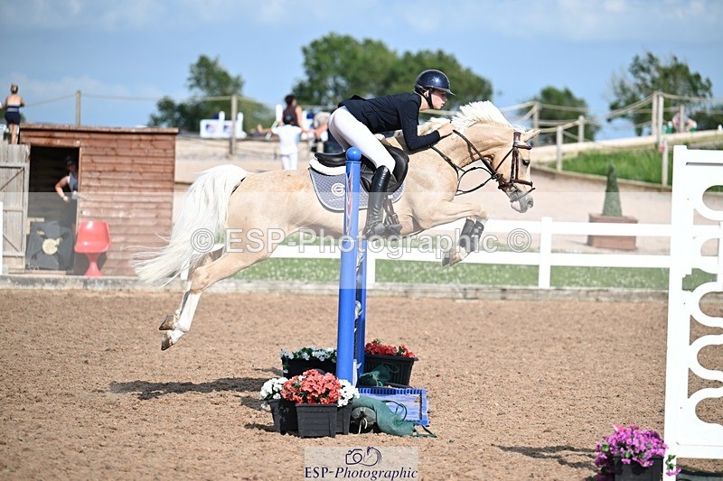 260627-173141-05769 - Cls 27 Foxhunter and 1.10m