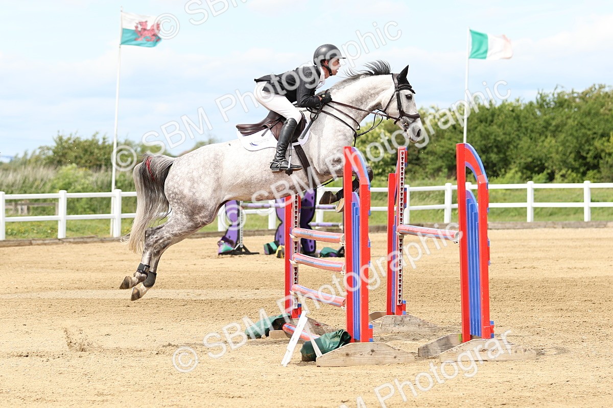 SBM_000996 - Class 4 - Senior Newcomers - 1.10m