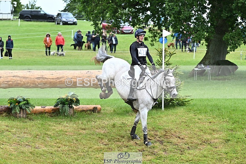 240526-132640-22856 - 421-ASK_FOR_MANCHIER-Tom_Jackson