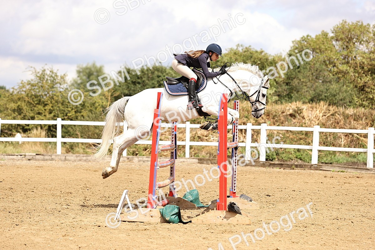 SBM_026812 - Class 13 - Senior Newcomers - 1.10m