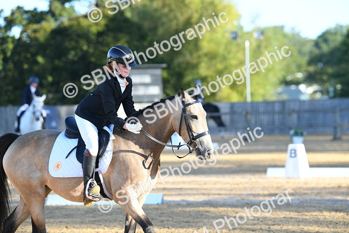 SBM_14327 - D4 - Small Tour Championship - Intro B