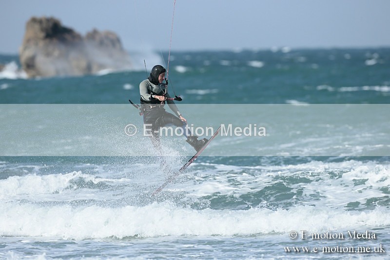 KS 020413-210 - Kite Surfing