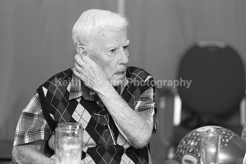 7SKJ0727 - Geoff, Gina's Dads 90th Birthday party.