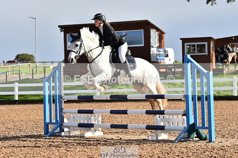 231029A-105212-02827 - Pony Discovery & 90cm Open