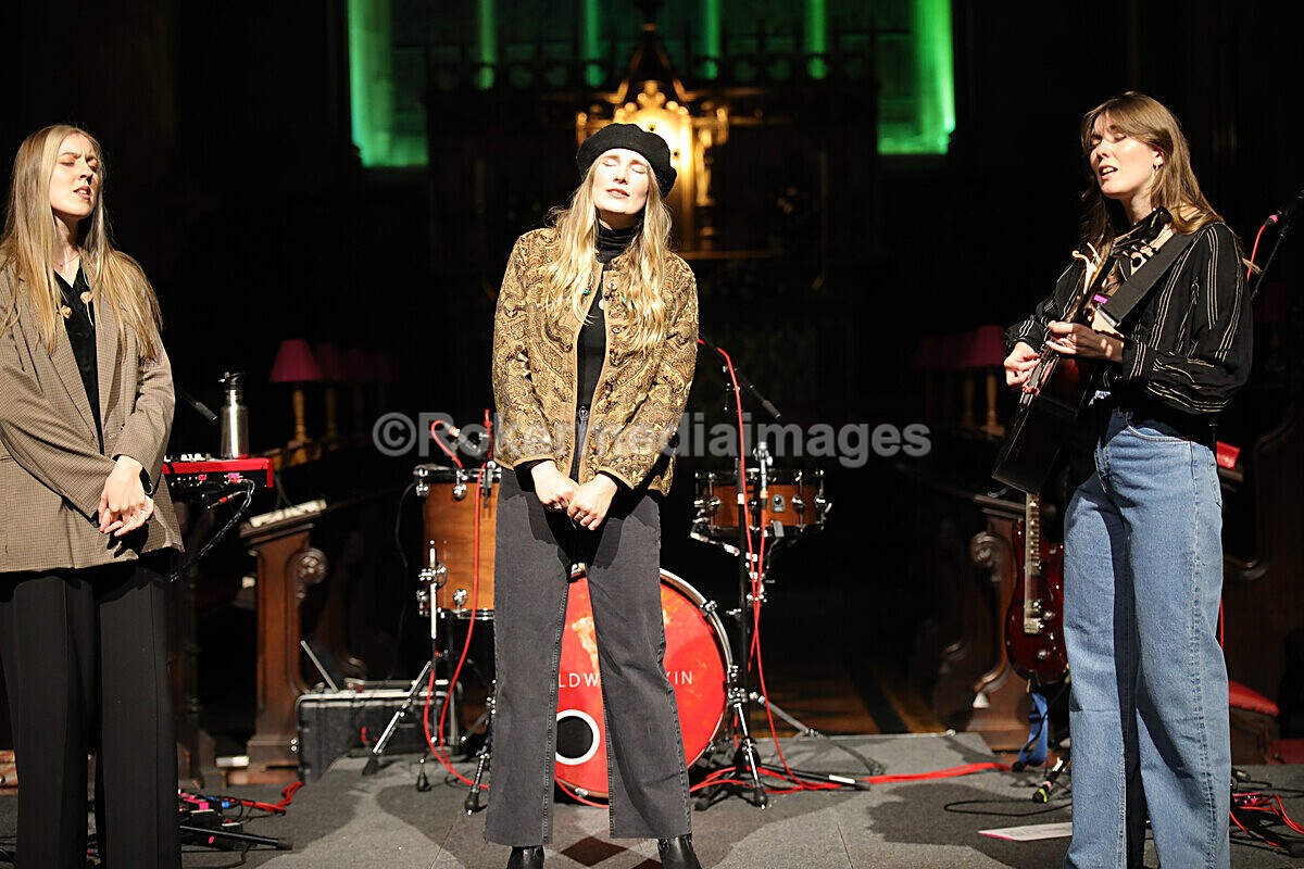 FOLK N BLUES-709 - FOLK and BLUES SEPT 2022