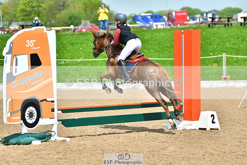 230513A-131218-01017 - Cls 34+35 Club 60cm