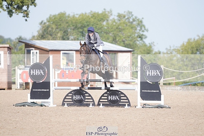 240831A-102406-00252 - 151-Olivia.Fox-Pitt-VIOLETTA.II