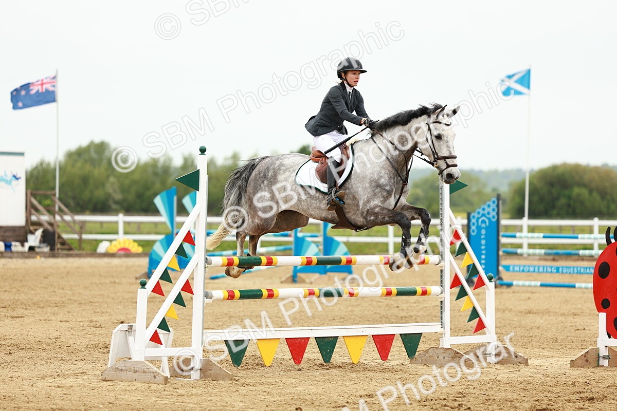 0B8A3947 - Class 4 - Senior Newcomers - 1.10m