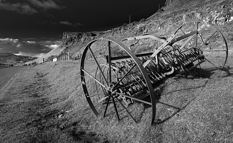 471A5450-Edit black and white macinery - ISLE OF MULL LANDSCAPE PHOTOGRAPHY