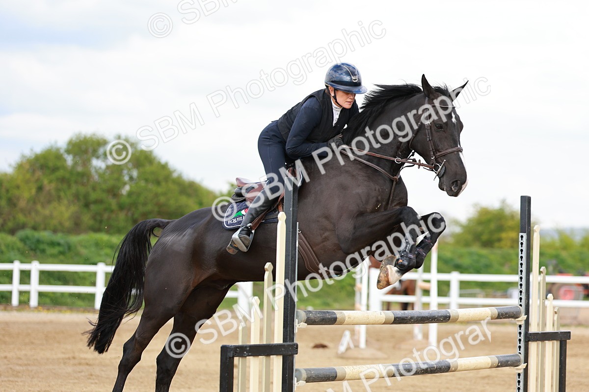 SBM_002660 - Class 5 - Senior Foxhunter - 1.20m
