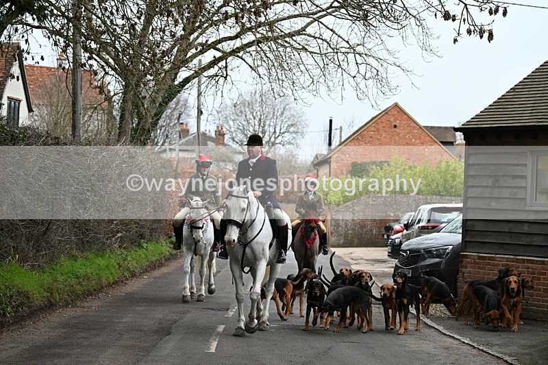 WJ7_1019 - Pub Corner