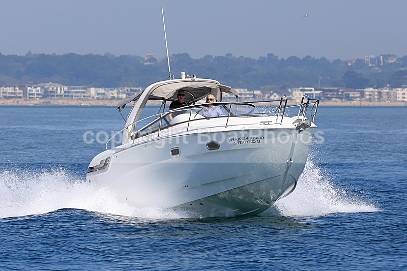 180506 SHAKEN KNOT STIRRED II - BAVARIA SPORT 1Y3A8541 - Motorboats - Open