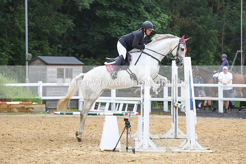 3E7A5536 - Class 4: Senior British Novice/90cm open