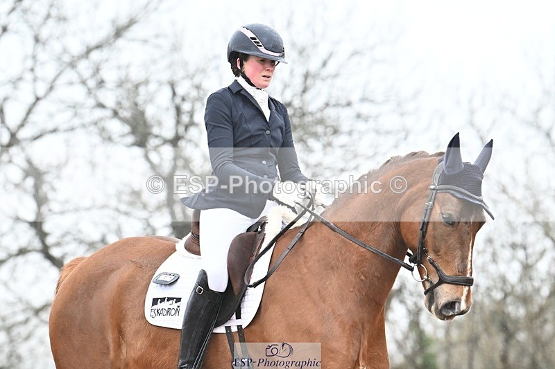 250215-113130-03205 - 257-Beth.Bainbridge-NEWTON.GLOVETROTTER