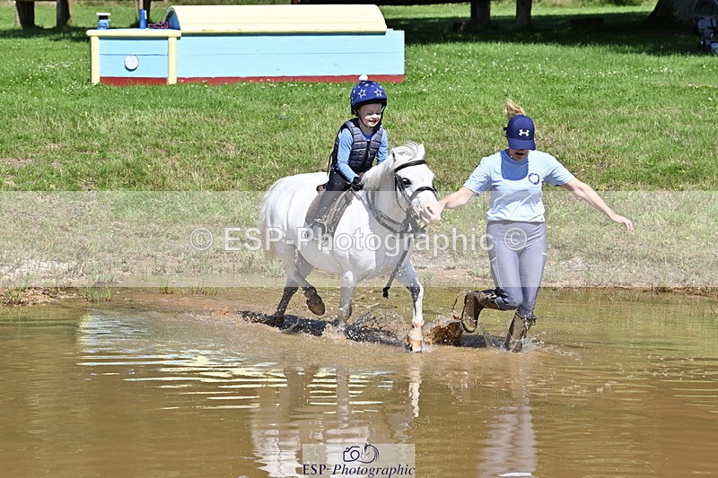 240728B-111553-01340 - Gemma's Group XC