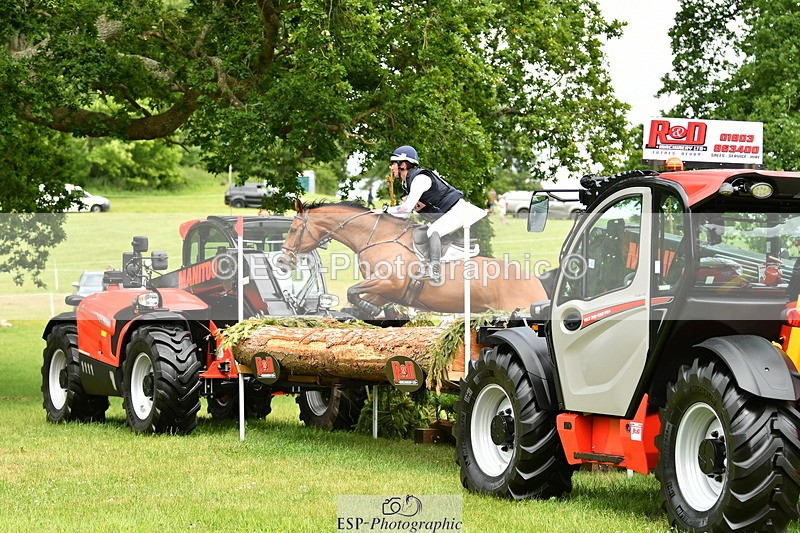 250525A-143114-16959 - D-460-Jenny.Caras-SOMMERSBY