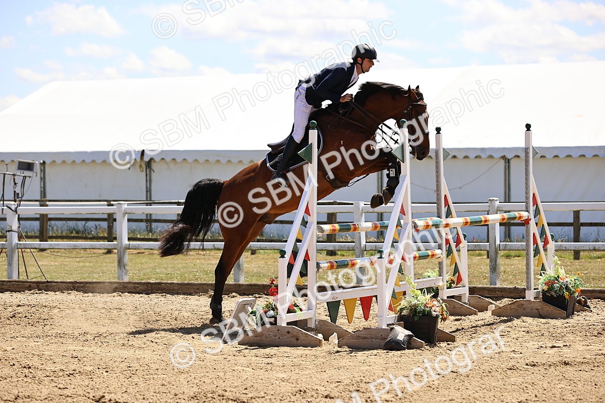 SBM_014799 - Class 15 - Senior Newcomers - 1.10m Open