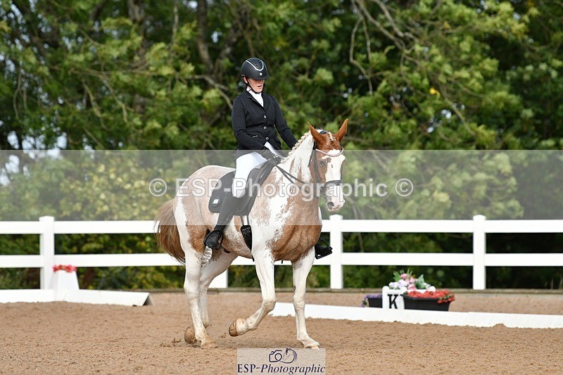 250906-095831-00524 - 090-Isabel.LawsonIn.the.pink