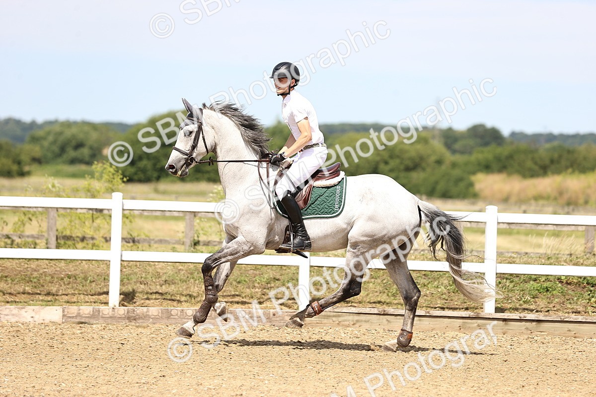SBM_000601 - Class 15 - Redpost Equestian Senior Foxhunter - 1.20m