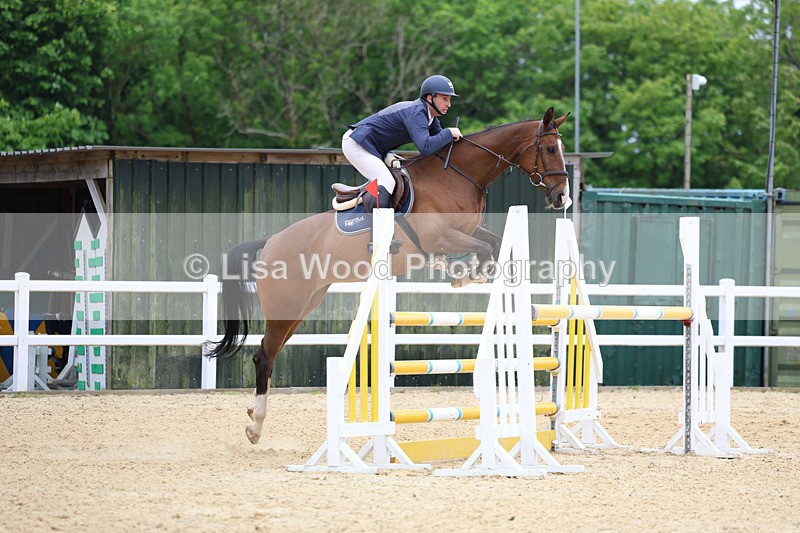 3E7A9521 - Class 9: Senior Foxhunter/1.20 open