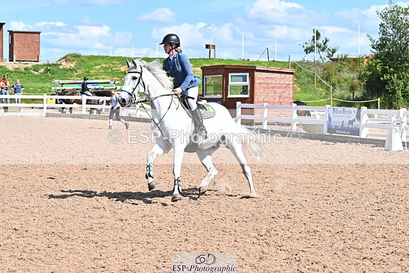 240619A-154935-00998 - Cls 5 Snr Foxhunter and 1.20m Open