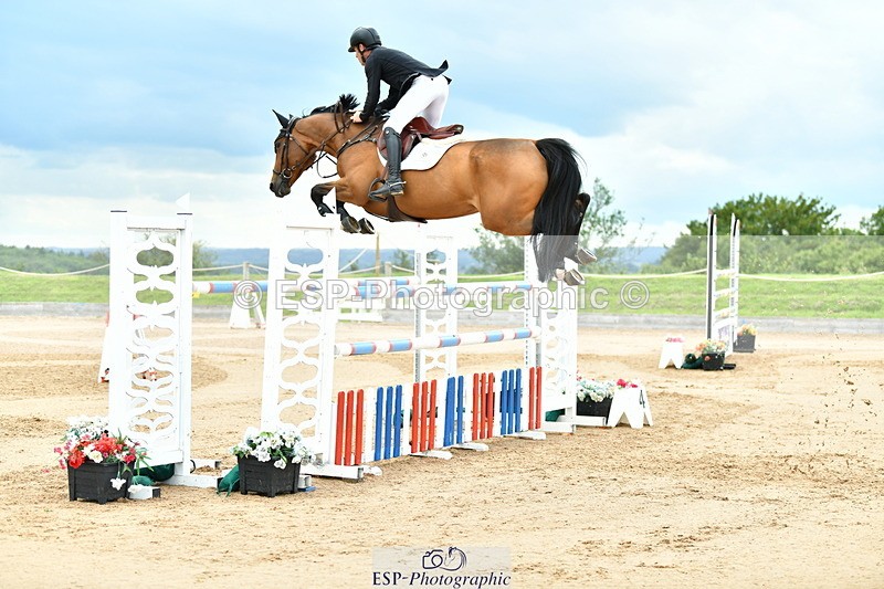 230720A-150213-03670 - Cls 9, 2 Star Big 1.40m Start to break