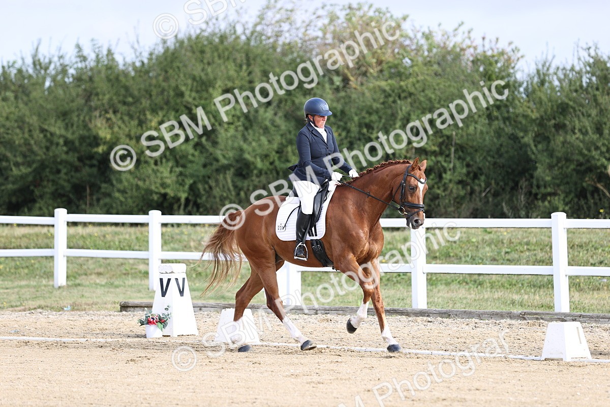 SBM_015346 - Class 14 - Novice 23 - 9.05-10.08