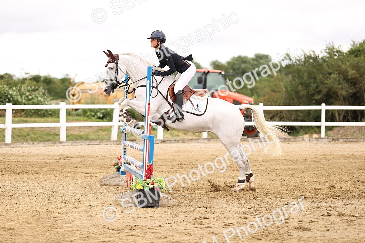 SBM_003324 - Class 21 - Senior Newcomers - 1.10m